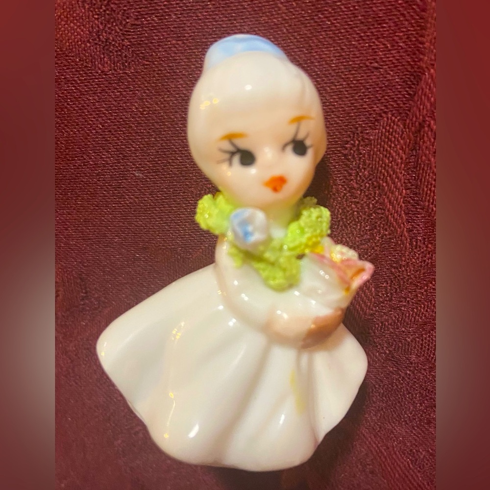 Napco flower girl figurine